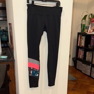 Gap Fit work out Leggings black yoga pants with Colorful Accents medium